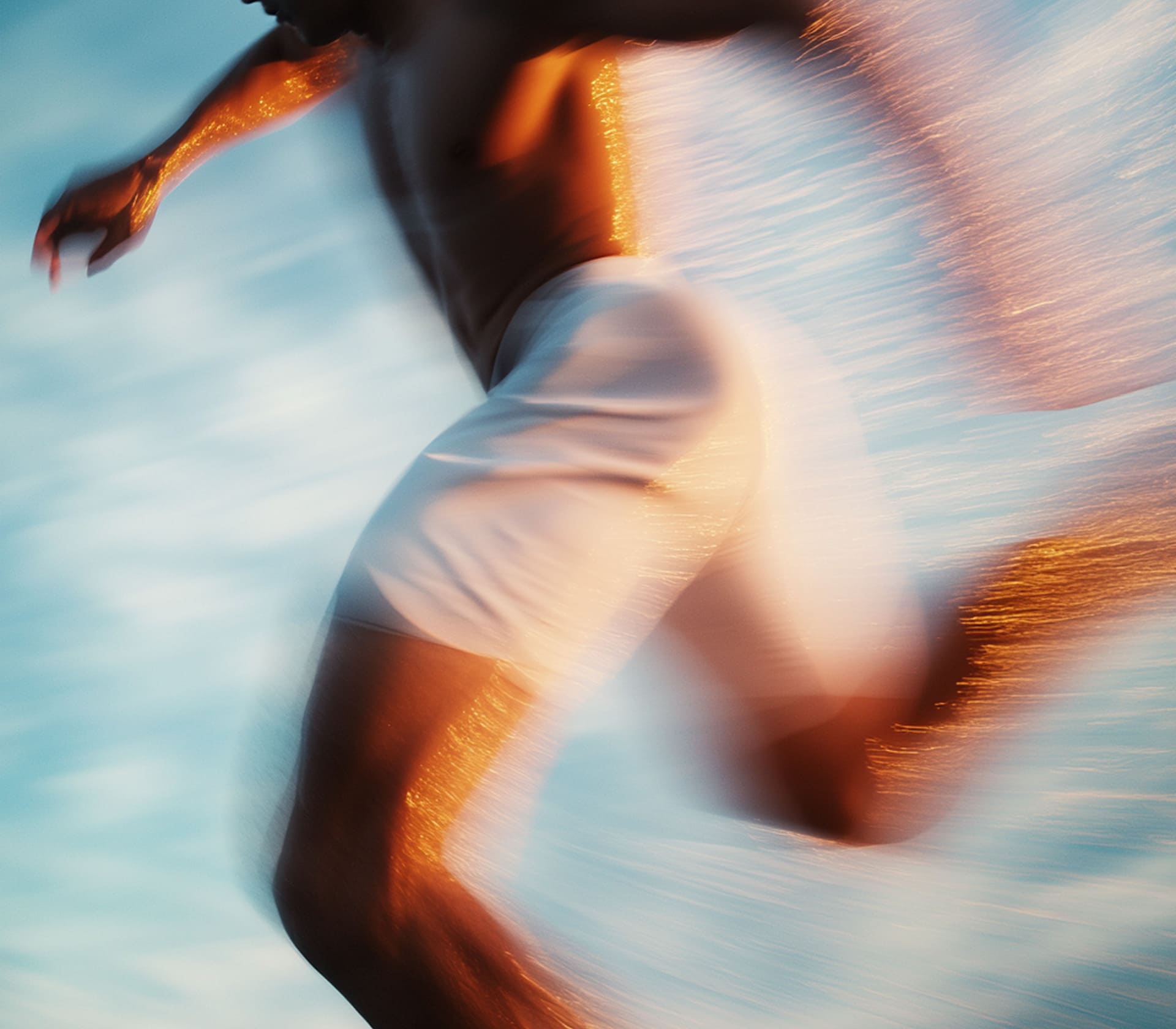 Sportif en plein mouvement illustrant les effets de la créatine sur l’endurance, l’énergie et la récupération